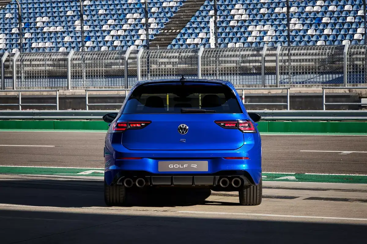 التصميم-من-الخارج-فولكس-واجن-Golf R